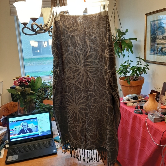 Ladies scarf - Picture 2 of 7